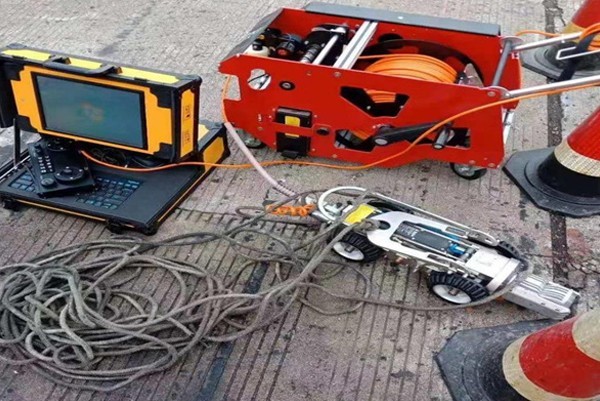 新城镇CCTV管道检测机器人