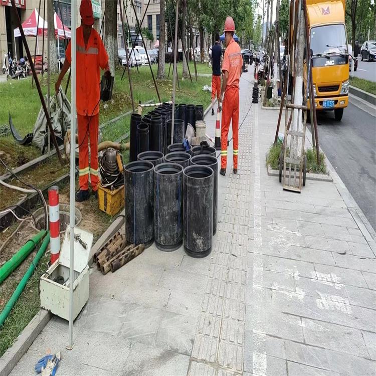 新城镇管道短管置换修复