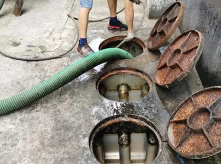 新城镇哪里有高压清洗管道，化粪池清理及抽粪车