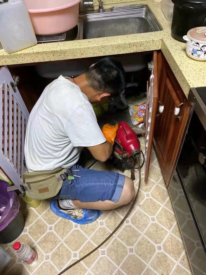 新城镇通下水道